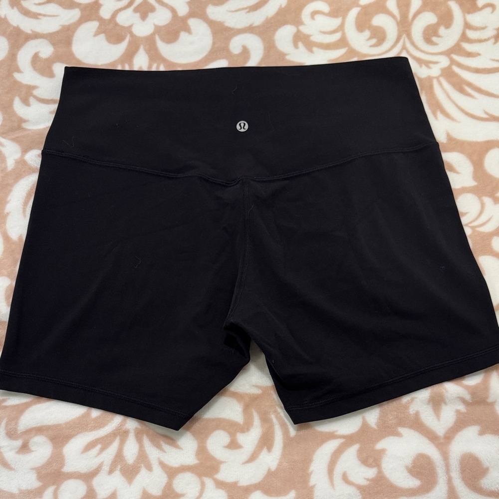 lululemon athletica Women's Classic Black Bike Shorts size 14